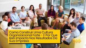 Pessoas sentadas em grupo conversando